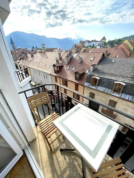 T3 De 73 M2 , Garage , Vue Montagnes Et Chateau Annecy Apartment