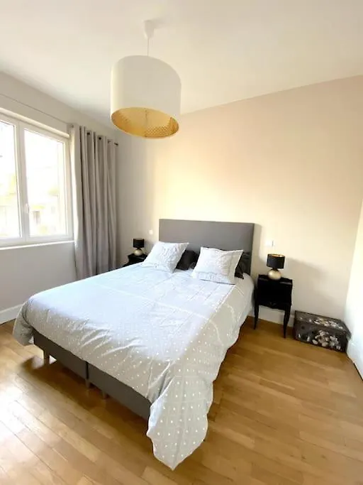 شقة T3 De 73 M2 , Garage , Vue Montagnes Et Chateau آنسي فرنسا