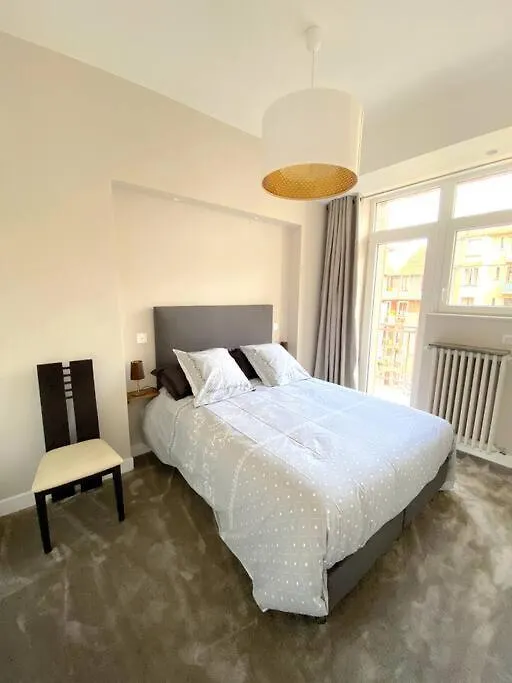 T3 De 73 M2 , Garage , Vue Montagnes Et Chateau Annecy