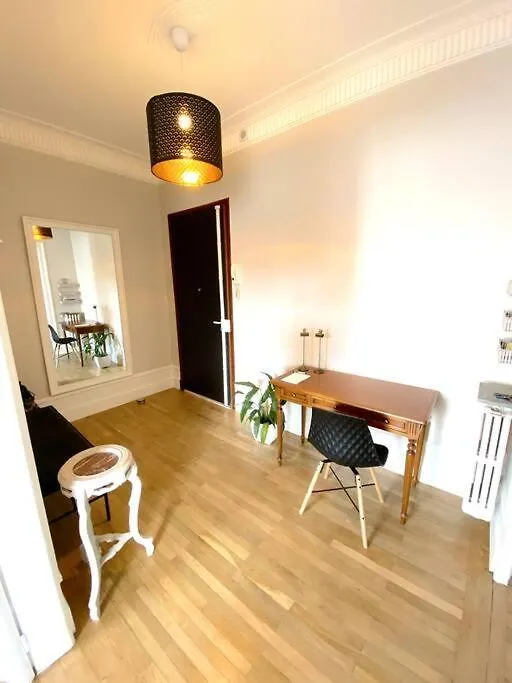 T3 De 73 M2 , Garage , Vue Montagnes Et Chateau آنسي